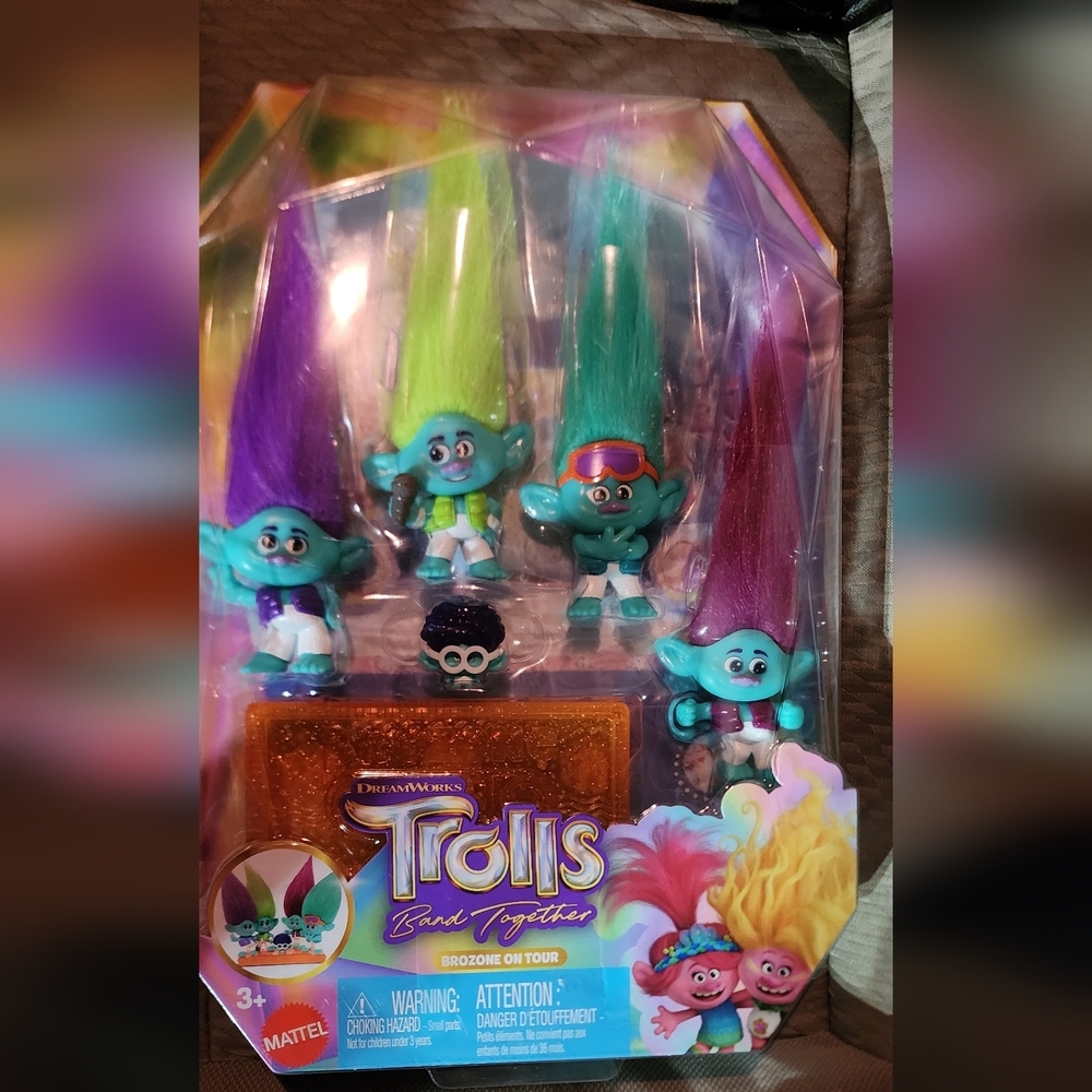 Mattel DreamWorks Trolls Band Together BroZone On Tour Set with 5 Trolls - Picture 4 of 6